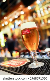 Bangkok Thailand, January 5, 2016 :   The Celebration Is Not Over Yet. Let's Continue Drinking Stella Artois At Famous Bars In Bangkok.