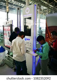 BANGKOK, THAILAND - JANUARY 6, 2018 : Traveler Charging Mobile Phone Battery At The Free Service Charging Station Area At Suvarnabhumi International Airport In Bangkok, Thailand.