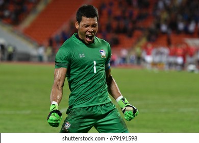 BANGKOK THAILAND JUL7:Kawin Thamsatchanan Of Thailand Celebrates Winning The Gold Medal. The King's Cup 2017 Match Between Thailand And Belarus At Rajamangala Stadium On July 16,2017 In Thailand.