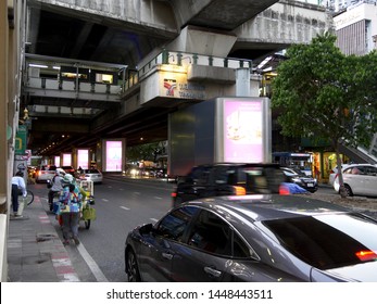 Bangkok Thailand July 10 2019 Thong Stock Photo 1448443511 | Shutterstock