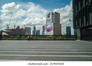 BANGKOK, THAILAND - JULY 17, 2022: Unidentified Tourist Visit Siamscape, Is A 25-story Green Building And Mixed Use That Consists Of Area For Learning Experience, Education, Office Space And Retail 