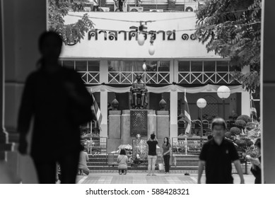 BANGKOK, THAILAND - July 2, 2016 - Monument Of Prince Mahidol Adulyadej At Siriraj Hospital In Bangkok, Thailand