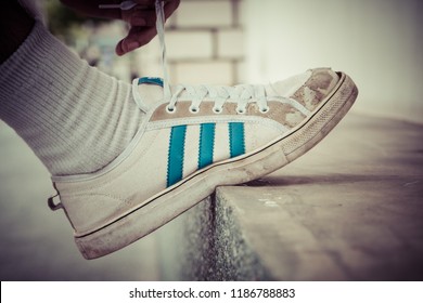 24,280 Old trainers Images, Stock Photos & Vectors | Shutterstock