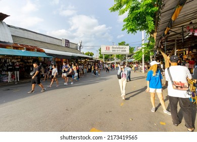 Bangkok, Thailand - Jun 4, 2022 : Crowd Of Tourist Shopping In Chatuchak Or Jatujak Weekend Market In Bangkok, Thailand. This Place Is A Famous And Popular Travel Destination Among Tourist.