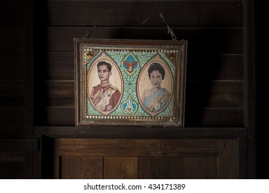 Bangkok, Thailand - Jun 9 2016 : Old Picture Of King And Queen Of Thailand Frame Over The Door In The Ancient Thai Style House.