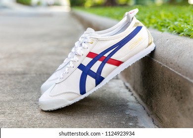 tiger shoes white
