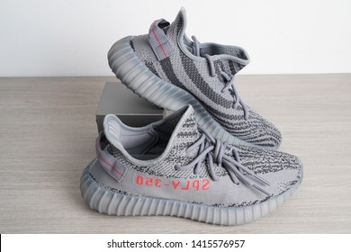 picture of yeezy shoes