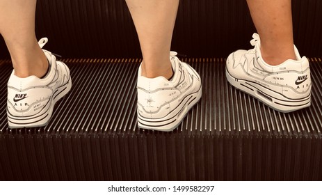 nike couple shoes 2019