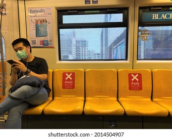 Bangkok, Thailand - March 28 2020: Empty MRT And BTS Inside The Passenger Train And Station. The Platform Were Left Empty Because Of The Covid 19 Lockdown Restriction In Bangkok, Thailand. 