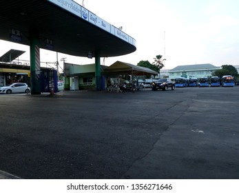 Bangkok, Thailand - March 31 2019: 
Bangkok Mass Transit Authority (BMTA) People Waiting Buses At Minburi Bus Depot In Minburi Market.