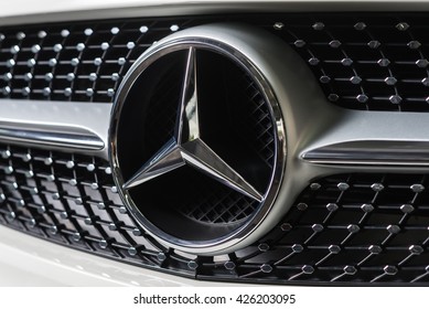 4,143 Mercedes Benz Emblem Images, Stock Photos & Vectors | Shutterstock