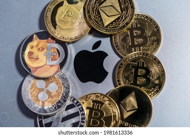 BANGKOK THAILAND - May 27 : Dogecoin DOGE With All Group Cryptocurrency Coin Bitcoin Btc, Ethereum ETH, Bitcoin Cash Bch, Ethereum Classic ETC On Logo Apple Silver Color On Ipad Pro In 27 05 2021