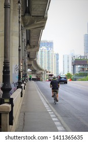 Bangkok, Thailand - May 28 2019: There Are So Many Tiny Lanes And Narrow Alleyways Which Are Ripe For Exploration In Bangkok. Side Walk Are Normally Crowded Especially Where Tourist And Offices Are.