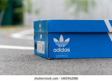 adidas originals shoe box
