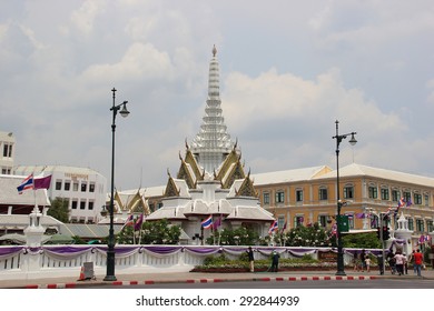 Bangkok, Thailand - May 8, 2015: Bangkok's City Pillar Shrine, One Of The Most Ancient And Sacred City Pillar Shrines, Was Built After The Establishment Of The Rattanakosin Kingdom.