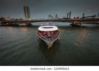 BANGKOK, THAILAND - NOVEMBER 15, 2018 :The Luxury Restaurant Cruise For Dinner In Chaopraya River.