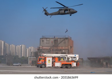 Bangkok, Thailand - November 18, 2019 : Demonstration Showcase The Capability Of The Royal Thai Armed Forces And Disaster Relief Agency At Defense And Security 2019 Impact Exhibition Center Thailand.