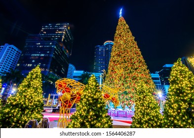 BANGKOK, THAILAND - november 18,2019 :Great arrangement lights decorate the Christmas Tree Pre-opening Celebration 2020 at Central World Department store for Christmas day and Happy New Year 