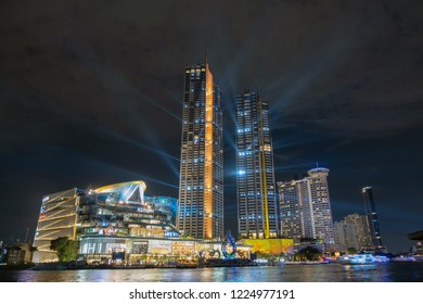 BANGKOK, THAILAND - NOVEMBER 2018 : Icon Siam River Side Department Store Presenting The Light Show At The Rehearsal Day On November 8, 2018 In Bangkok, Thailand, The Grand Opening Will Be November 9.