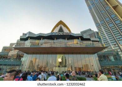 Bangkok, Thailand - November, 2018 : "New Apple store at ICONSIAM". The Iconsiam is department store high-end shopping malls on Chao Phraya River in Bangkok. ICONSIAM already open November 9, 2018.