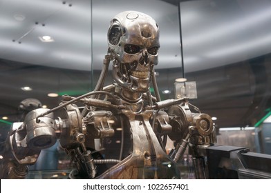 Bangkok Thailand - OCT 22, 2017:  Model 101 Series T-800 Terminator Metal Endoskeleton In Shopping Mall 