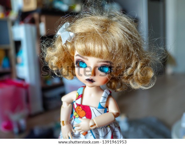 messy hair doll