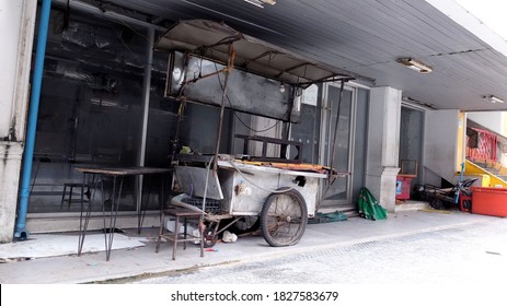 Bangkok, Thailand – October 5, 2020 : Closed Shop Downtown, Covid 19 Attack Downtown, Empty People City, Street Photography, Khao San Road, Bangkok.