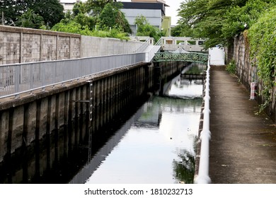 Bangkok, Thailand - Sep 7,2020 : Polluted Black Dirty Wastewater Canal In City Community Of Bangkok.