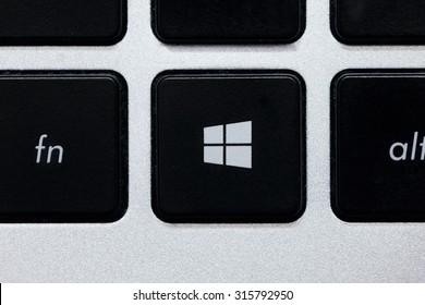 BANGKOK, THAILAND -SEPTEMBER 12, 2015:The New  Windows 10 Icon On Latop Keyboard On September 12,2015