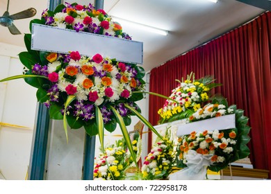 Fleurs Mortuaires Images Stock Photos Vectors Shutterstock