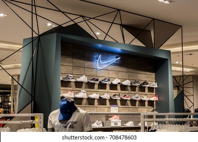 nike store at gila river