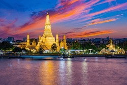 Bangkok, Thailand Wat Arun  Temple At Sunset