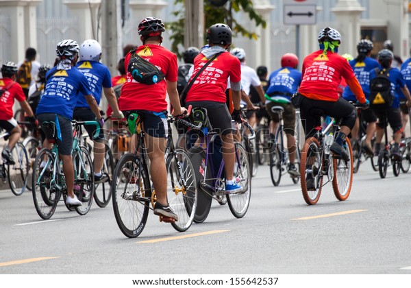BANGKOK, THAILAND-SEPTEMBER 22: Group of\
cyclists Participated in the activity Car Free Day  campaign on\
September 22, 2013 in Bangkok,\
Thailand.