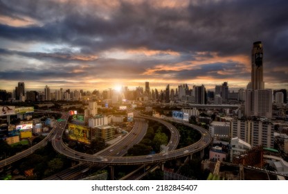 Bangkok View Traffic In Modern City
Lcation : Bangkok . Thailand
Date : April 28, 2022