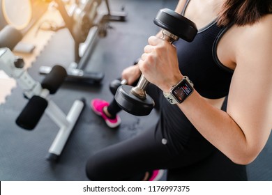 Bangkok,Thailand ,11 Sep 2018 : Close Up Of Apple Watch Heart Rate App View Young Asia Woman Dumbbell Workout Fitness Gym