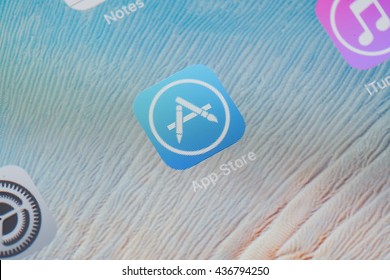 Bangkok,thailand - June 15, 2016: Close-up Photo Of Apple IOS Start Screen Focused On App Store Application Icon