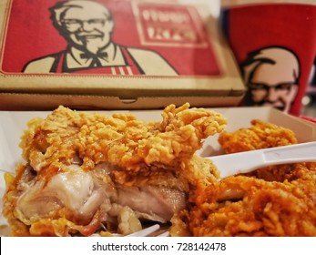  Bangkok,Thailand - september 29 ,2017 : Fried chicken KFC very popular at Bangkok,Thailand