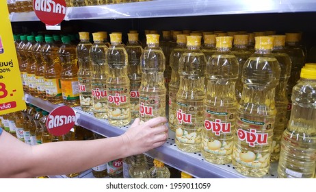 Bangkok,Thailand,Aprill 18 ,2021,Use Vegetable Oil For Good Health,The Need For Vegetable Oils