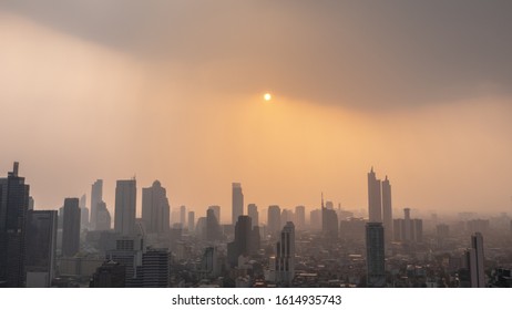 Bangkok,Thailand-january 13 ,2020 :PM2.5 In Downtown Bangkok. Pollution That Exceeds Standards In Downtown Bangkok