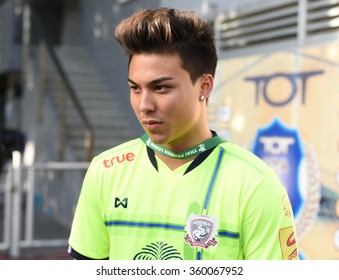 BANGKOK,THAILAND-JUN 28 : Charyl Chappuis Player Suphanburi Fc  In Action During The Competition 2015 Thai Premier League Between TOT SC Vs Suphanburi Fc At Tot Stadium On June 28,2015