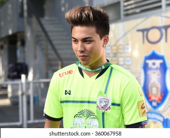 BANGKOK,THAILAND-JUN 28 : Charyl Chappuis Player Suphanburi Fc  In Action During The Competition 2015 Thai Premier League Between TOT SC Vs Suphanburi Fc At Tot Stadium On June 28,2015