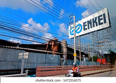 BANGKOK-THAILAND-MARCH 19 : View Of Building, Advertise Billboard & Traffic Jam On The Highway In The City Of Thailand, March 19, 2018 Bangkok, Thailand