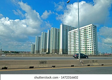 BANGKOK-THAILAND-MARCH 19 : View Of Building, Advertise Billboard & Traffic Jam On The Highway In The City Of Thailand, March 19, 2018 Bangkok, Thailand