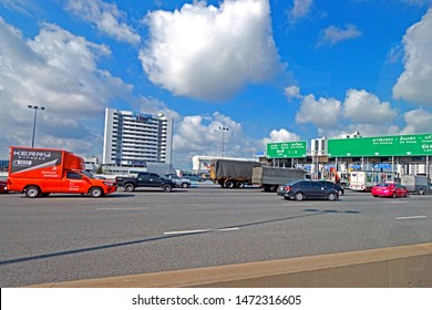 BANGKOK-THAILAND-MARCH 19 : View Of Building, Advertise Billboard & Traffic Jam On The Highway In The City Of Thailand, March 19, 2018 Bangkok, Thailand