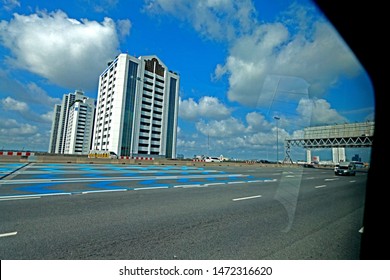 BANGKOK-THAILAND-MARCH 19 : View Of Building, Advertise Billboard & Traffic Jam On The Highway In The City Of Thailand, March 19, 2018 Bangkok, Thailand