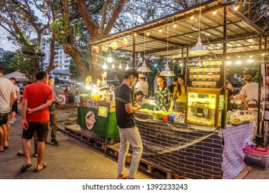 6,031 Food truck thailand Images, Stock Photos & Vectors | Shutterstock