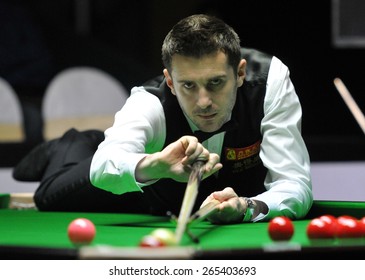 BANGKOK,THAILAND-MARCH 26: Mark Selby Of UK In Action During 2015 World Snooker Players Championship At Montien Riverside Hotel, Bangkok On March 26,2015 In 