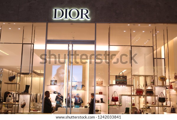 shop dior iconsiam