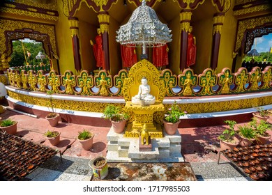 292 Golden Buddhist Temple Of Bangladesh Images, Stock Photos & Vectors ...