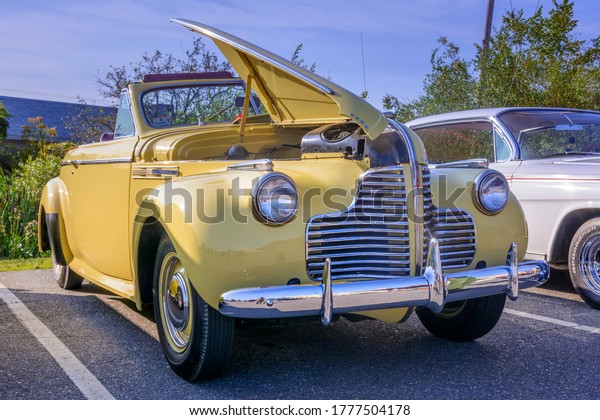 Bangor, Maine, USA - August 16, 2017 :\
Stunning 1940 Buick Super Eight convertible at weekly summer\
Wednesday cruise in at Fabulous Nicky\'s Cruisein Diner, Bangor,\
Maine, United\
States.\
\
